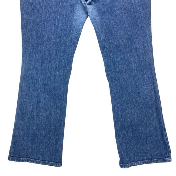 Levi's 515 Bootcut Jeans Womens 31 x 30 Blue Medium Wash Modest Business Casual - Picture 7 of 16